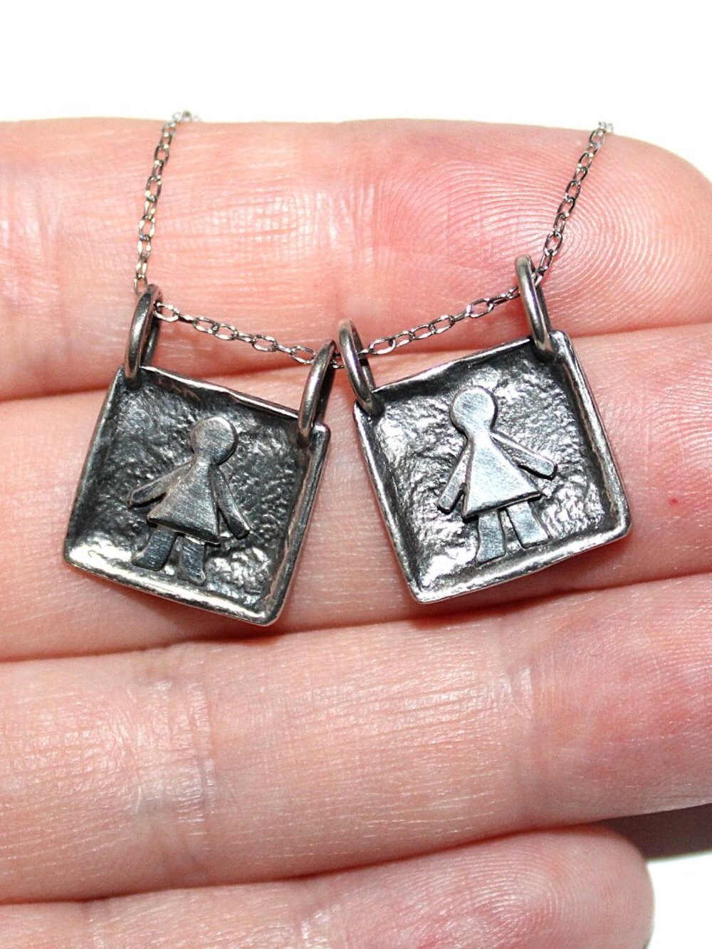 Silpada Sterling Silver Loved One Girl Pendants Necklace 4 Grams - Picture 8 of 8